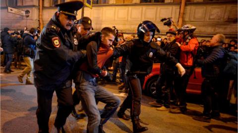 Protester arrested in St Petersburg