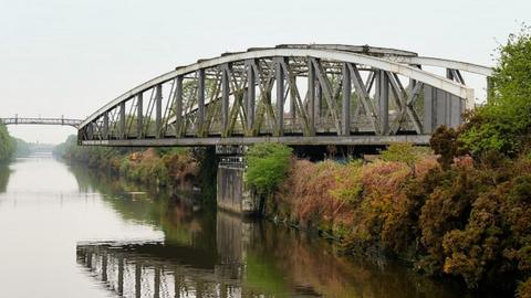 Knutsford Road swing bridge in Warrington