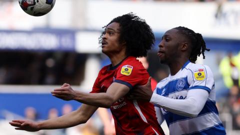 Birmingham City's Tahith Chong (L)