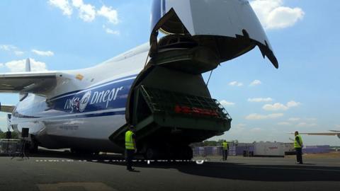 Antonov 124 with nose cone lifted