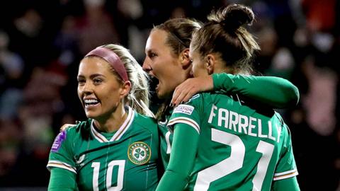 Republic of Ireland players celebrate