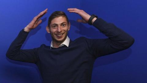 Emiliano Sala doing the Ayatollah