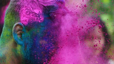 Indian students celebrate Holi