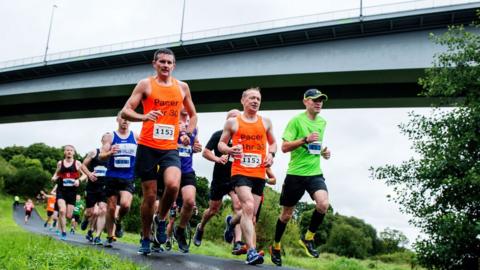 half marathon pace runners in derry