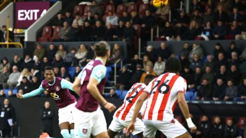 Jadon Anthony of Burnley shoots over