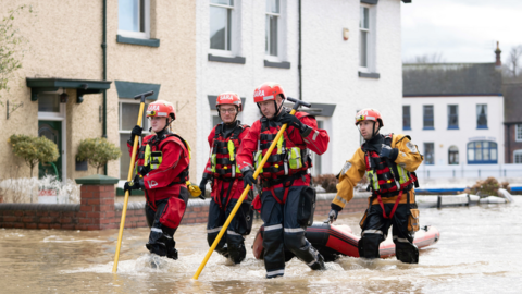 Search and rescue teams check on residents in Bewdley