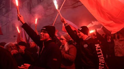 Far-right Polish nationalists celebrate independence