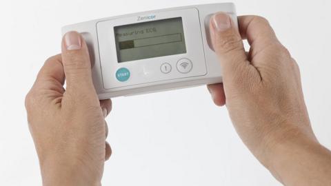 Device to test heart rhythm