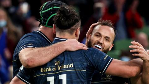 Leinster celebrate Jamison Gibson-Park's opening try