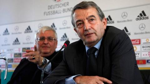 Wolfgang Niersbach (R), general secretary of the German soccer association (DFB) and designated successor of DFB president Theo Zwanziger (L) - archive pictures