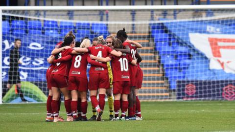 Liverpool huddle