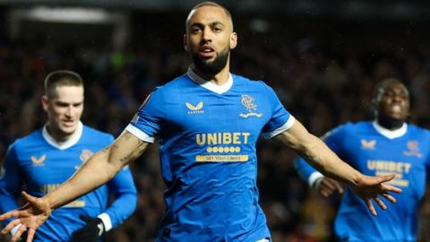 Kemar Roofe celebrates making it 3-2 to Rangers