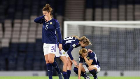 Jen Beattie, Christy Louise Grimshaw and Sophie Howard of Scotland