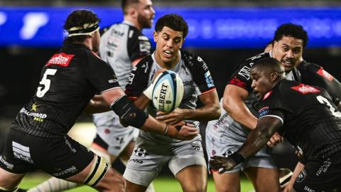 Rio Dyer attacks for Dragons