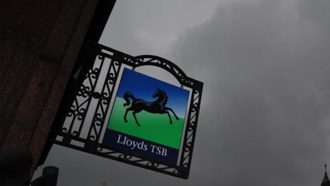 Lloyds Bank sign