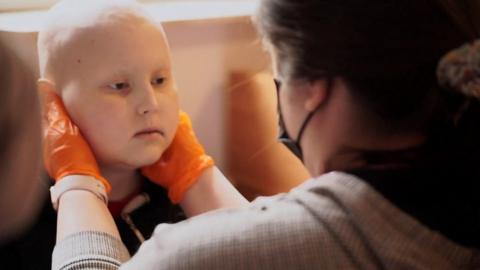 Ukrainian children with cancer are also fleeing the country