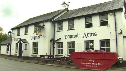 Vaynol Arms, Pentir