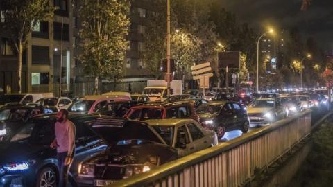 Traffic jam leaving Paris on 29 October