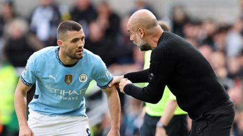 Pep Guardiola advises Mateo Kovacic