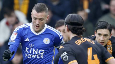 Leicester's Jamie Vardy in action against Hull