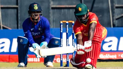 India wicketkeeper Ishan Kishan and Zimbabwe's Tony Munyonga