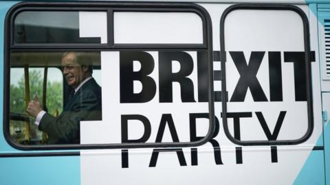 Brexit Party bus