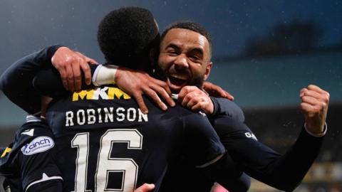 Can Dundee extend their lead at the top of the table?