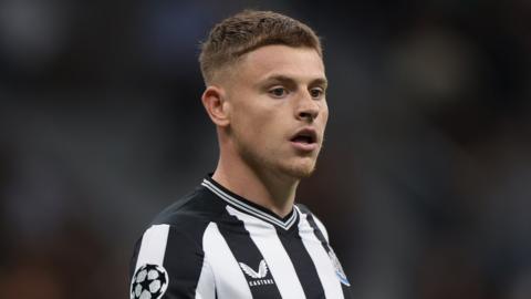 Harvey Barnes playing for Newcastle