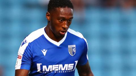 Brandon Hanlan in action for Gillingham