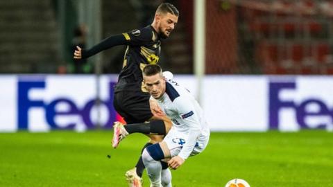 Standard Liege's Maxime Lestienne takes on Rangers' Ryan Kent