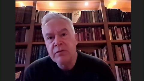 Y newyddiadurwr a'r cyflwynydd Huw Edwards