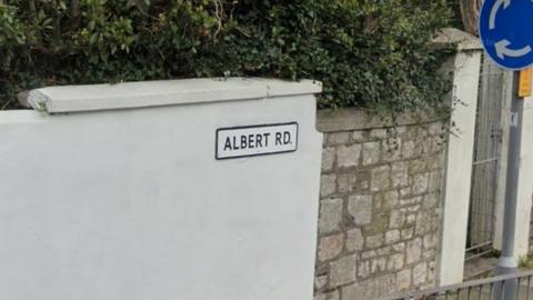 Albert Road sign