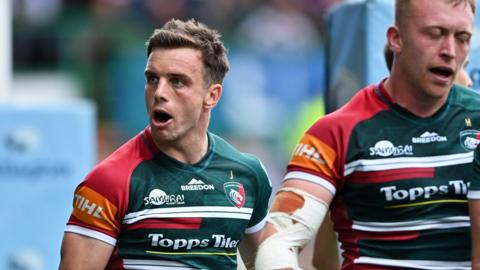 Leicester Tigers celebrate George Ford's try