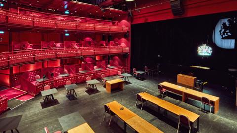 Temporary court in The Lowry