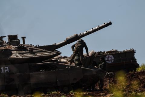 الجيش الإسرائيلي يعلن مقتل جندي وإصابة 9 آخرين في اشتباكات جنوب لبنان - BBC News عربي