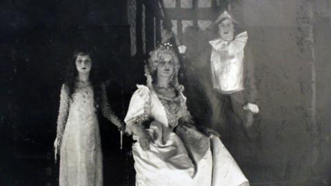 Members of the Scott-Ellis family in costume