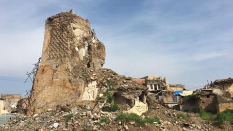 Mosul minaret destroyed by IS
