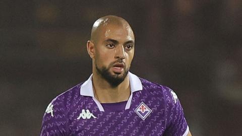 Manchester United have signed Fiorentina midfielder Sofyan Amrabat