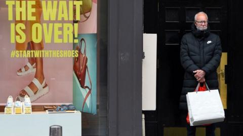 shopper in glasgow