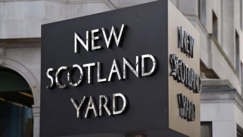 New Scotland yard sign