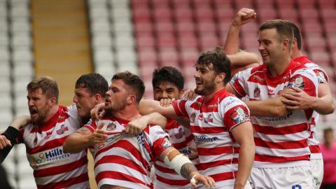 Leigh celebrate