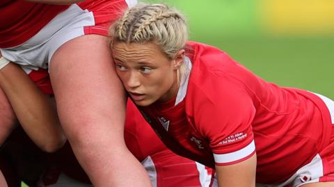 Alisha Butchers in a scrum