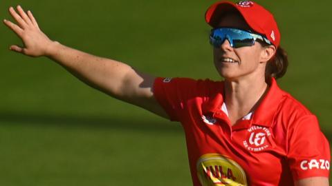 Tammy Beaumont directs Welsh Fire during the 2022 season