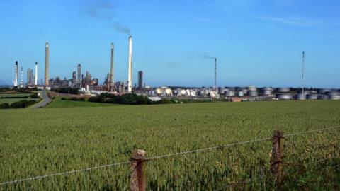 Valero oil refinery, Pembroke