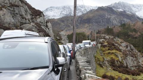Parked cars on the A5 in the Ogwen Valley