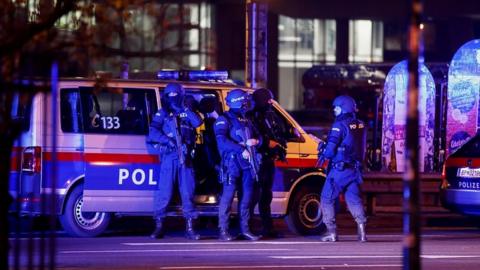 Police officers in Vienna. 3 Nov 2020