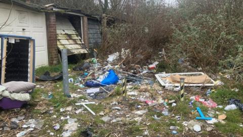 Rubbish dumped on Baguely Crescent