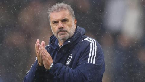 Ange Postecoglou applauds fans