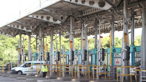 Seven Bridge toll booths