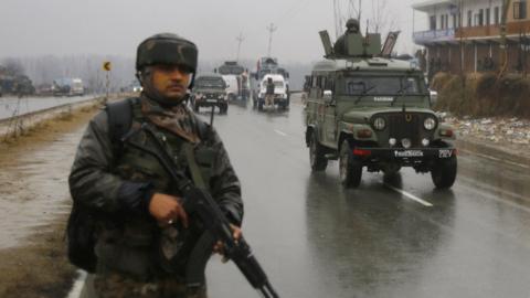 Soldiers guard site of Kashmir attack